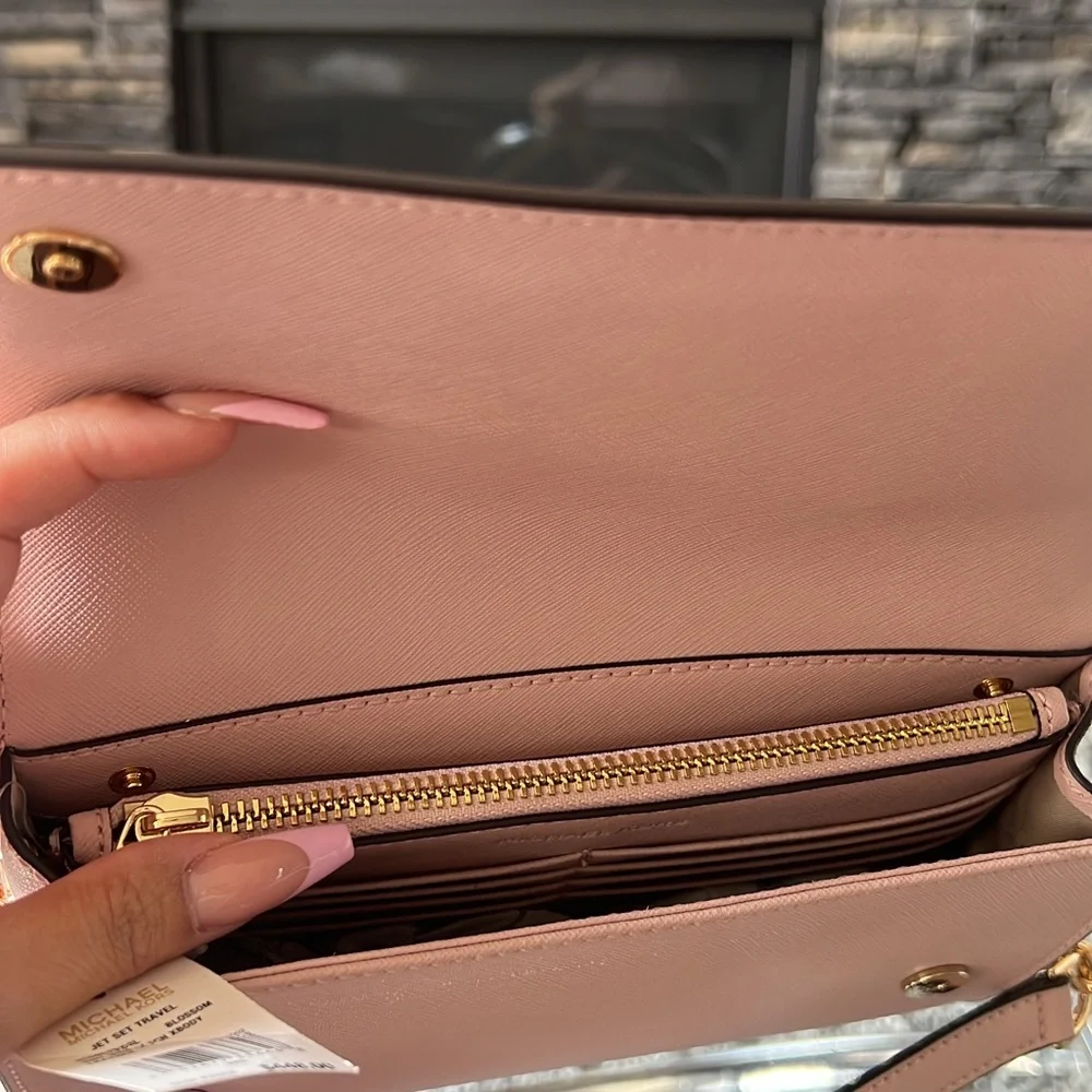 Michael Kors Bag - Picture 2 of 4